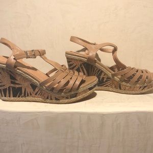 Wedge sandals great shape size 41 or 10
